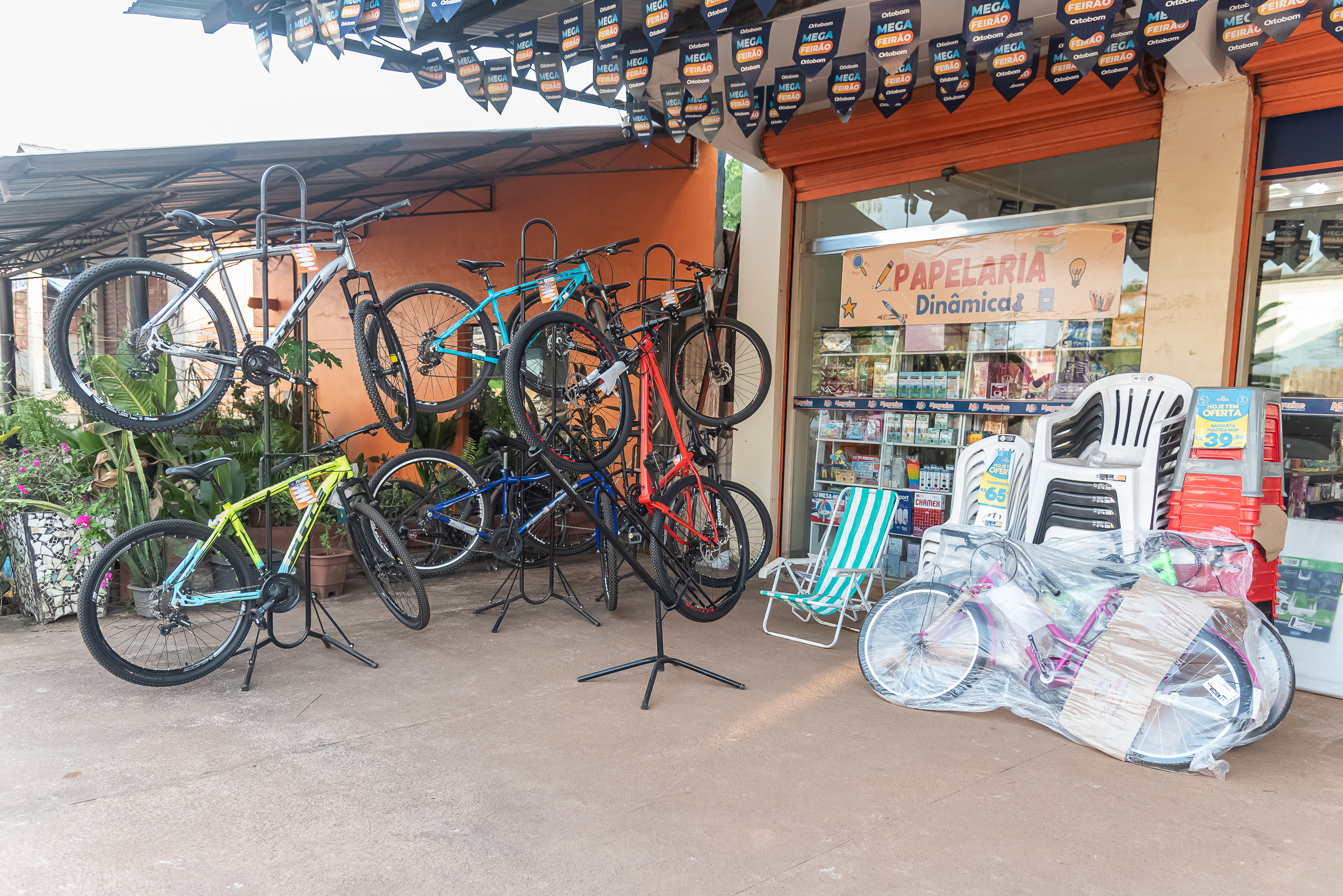 Magazine Dinâmica - 1 4