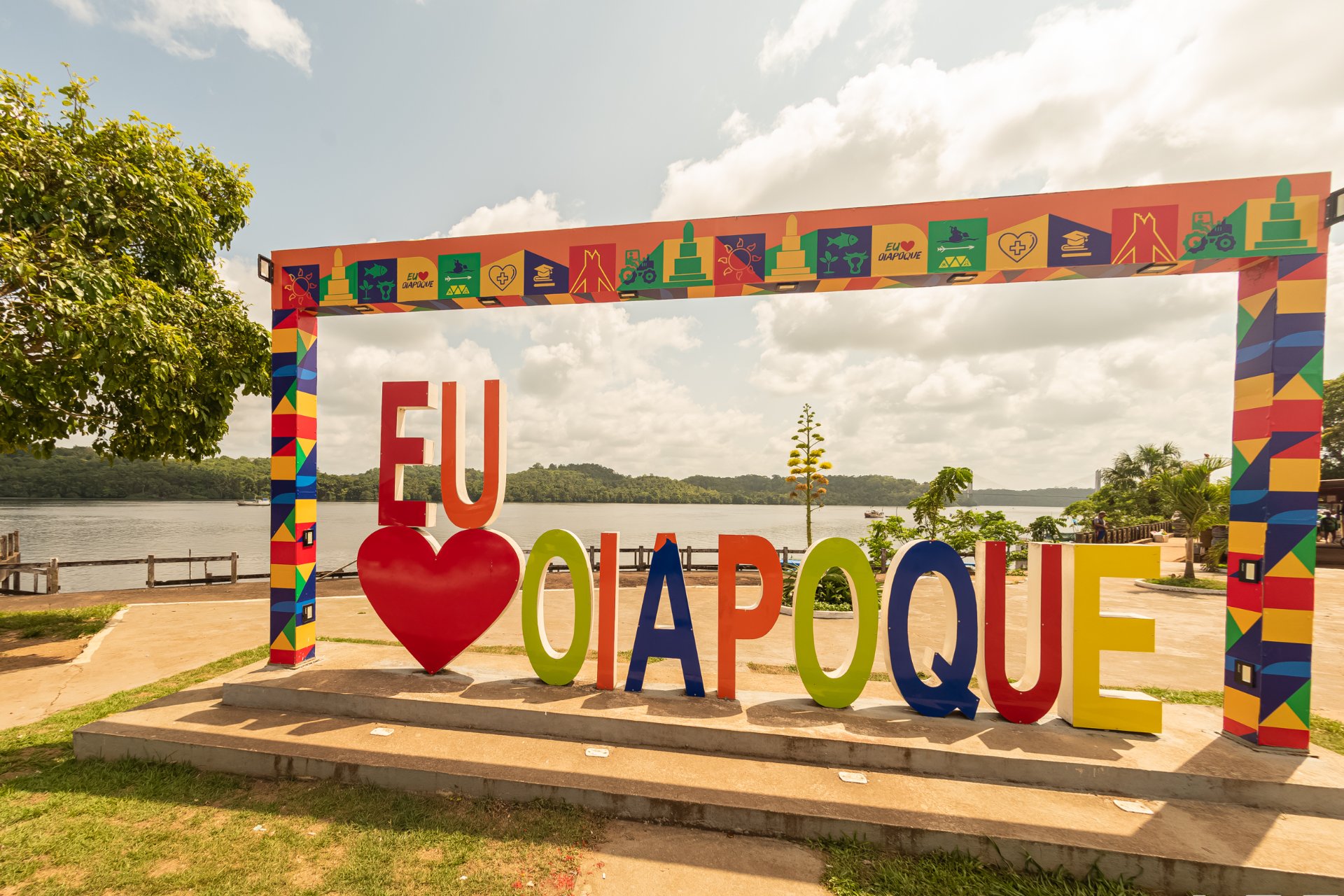 Letreiro Eu ❤️ Oiapoque - Foto 2